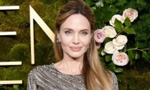Angelina Jolie và dàn sao hỗ trợ nạn nhân vùng cháy rừng Angelina Jolie và dàn sao hỗ trợ nạn nhân vùng cháy rừng