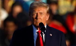 Rắc rối pháp lý đeo bám ông Trump hậu đắc cử Rắc rối pháp lý đeo bám ông Trump hậu đắc cử