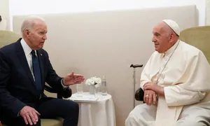 Ông Biden tặng Giáo hoàng Francis Huân chương Tự do Ông Biden tặng Giáo hoàng Francis Huân chương Tự do