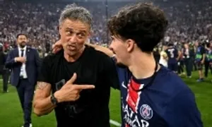 HLV Enrique nhăm nhe cắt chuỗi 15 trận thắng của Bayern